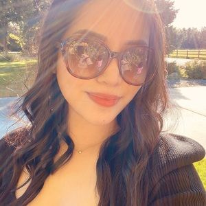 Meet your Posher, Trang